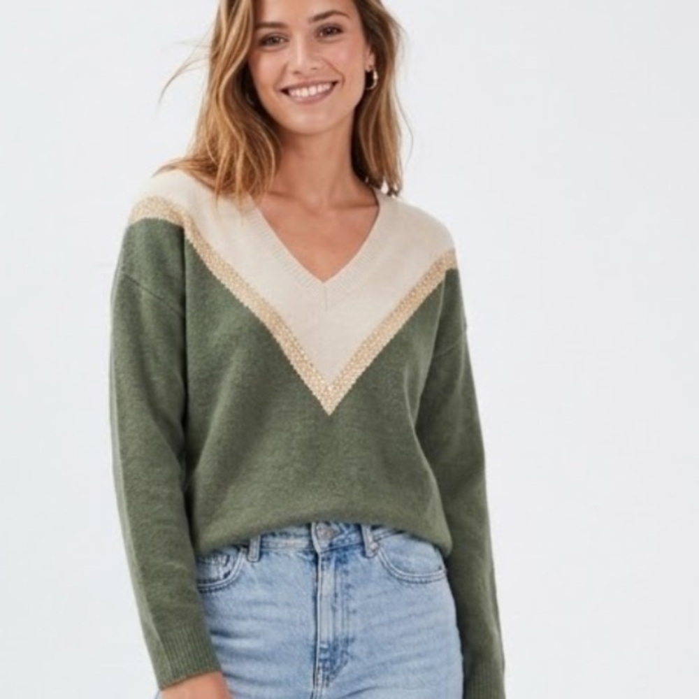 FRNCH Green and Cream Sweater